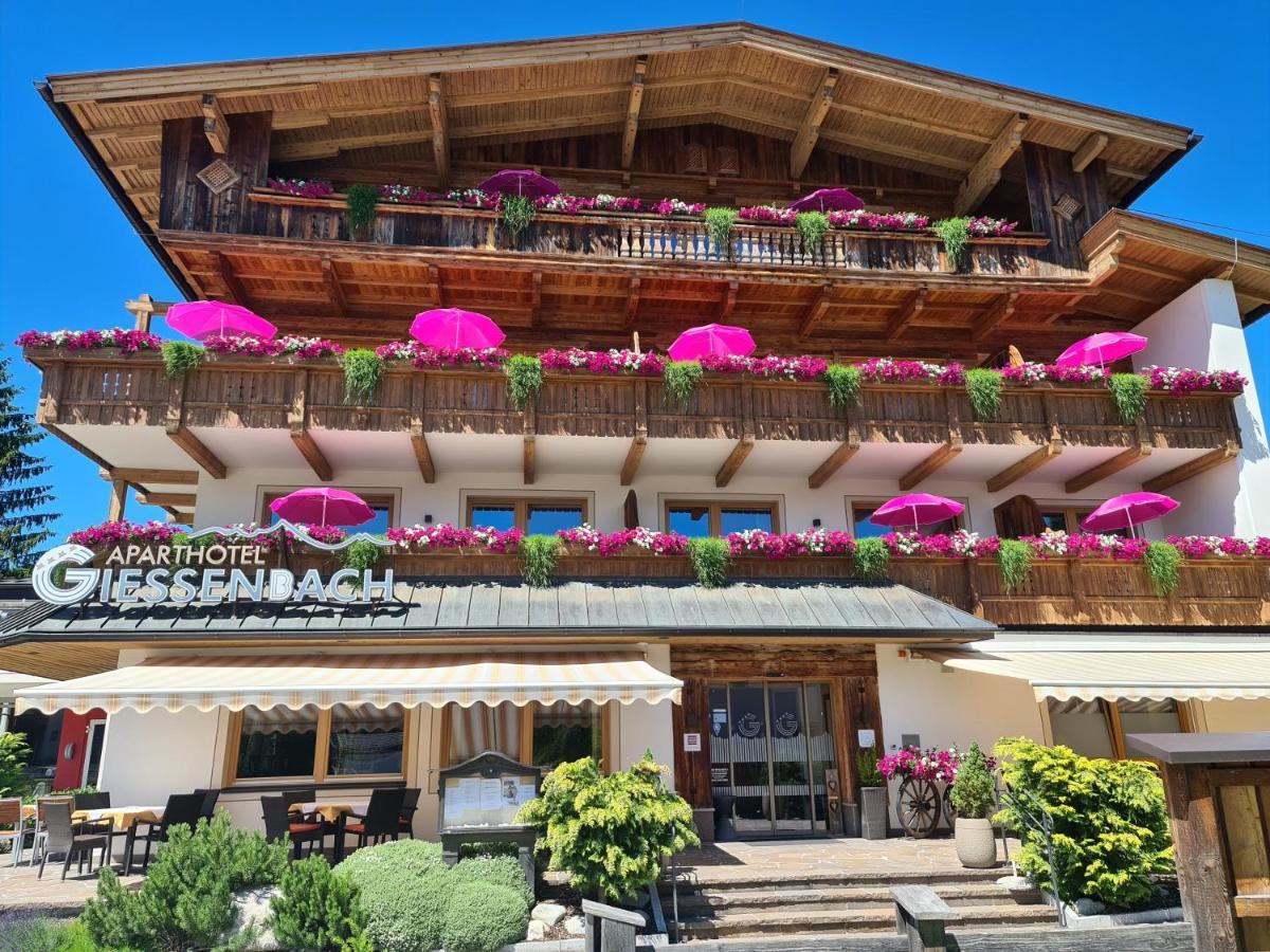 Hotel Giessenbach Fuegen Exterior photo